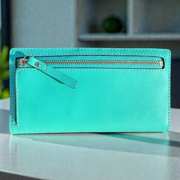 Kate Spade Montford Park Nisha Wallet in Tiffany Blue. EUC. - Picture 2 of 16